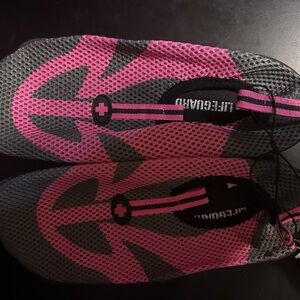 Ultraguard Women's Pink and Gray Shoes